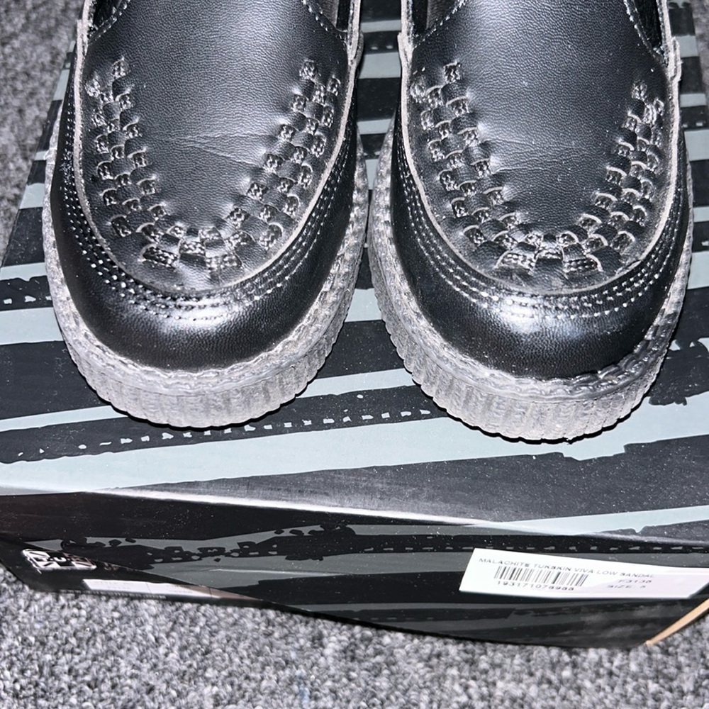 Tuk strap shoes - Picture 4 of 5